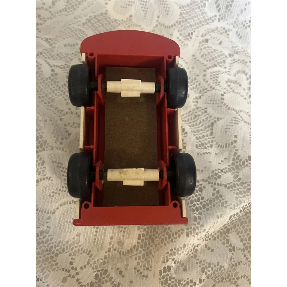 Pair Of Vintage 1969 Fisher Price Plastic Bus Toys, Yellow Bus And Red Bus 141 - Picture 10 of 13